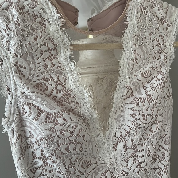 Aqua Dresses Lace Dress - Picture 12 of 13